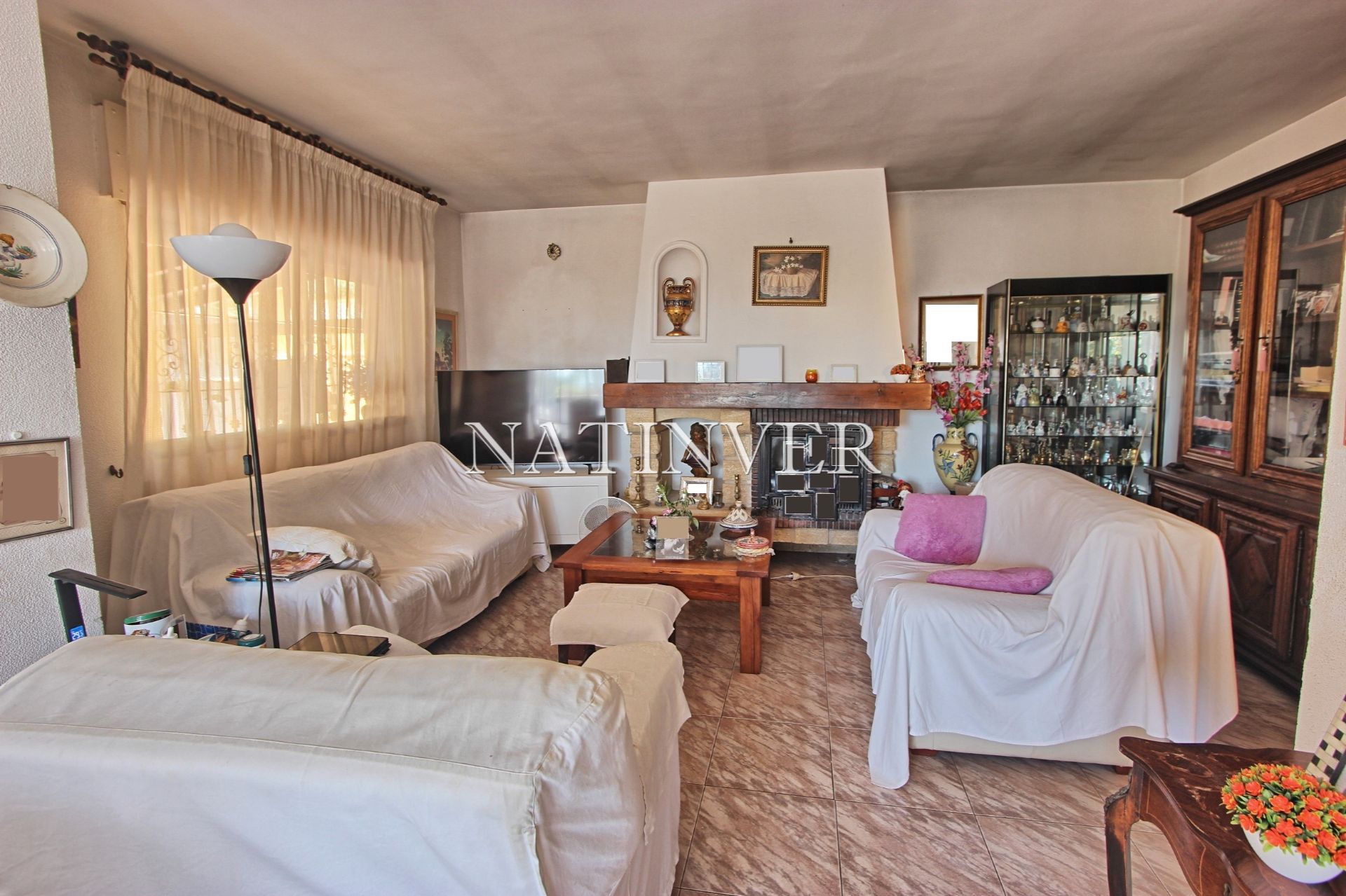 Sala d'estar de Casa o xalet en venda en Rincón de la Victoria amb Jardí privat, Terrassa i Traster