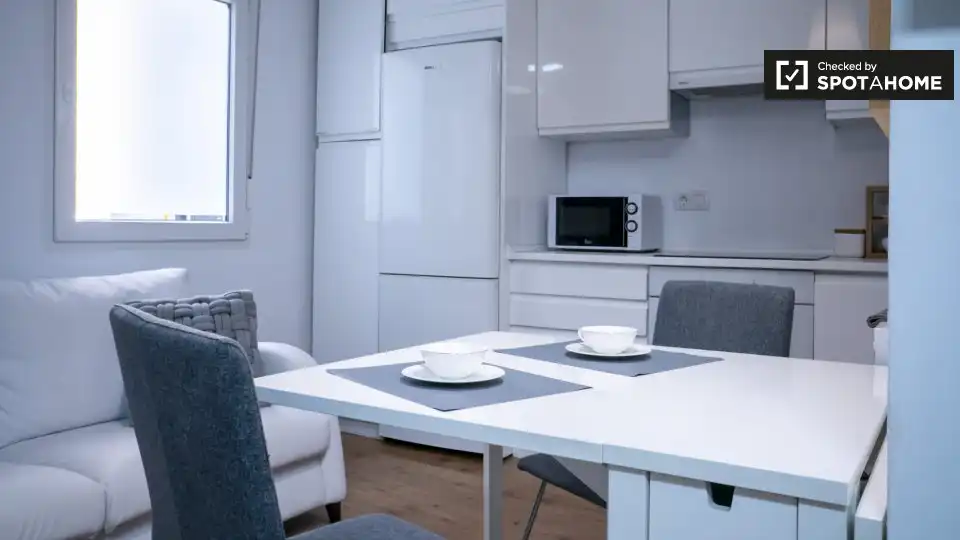 Kitchen of Flat for rent in Valencia  with Air Conditioner, Heating and Furnished