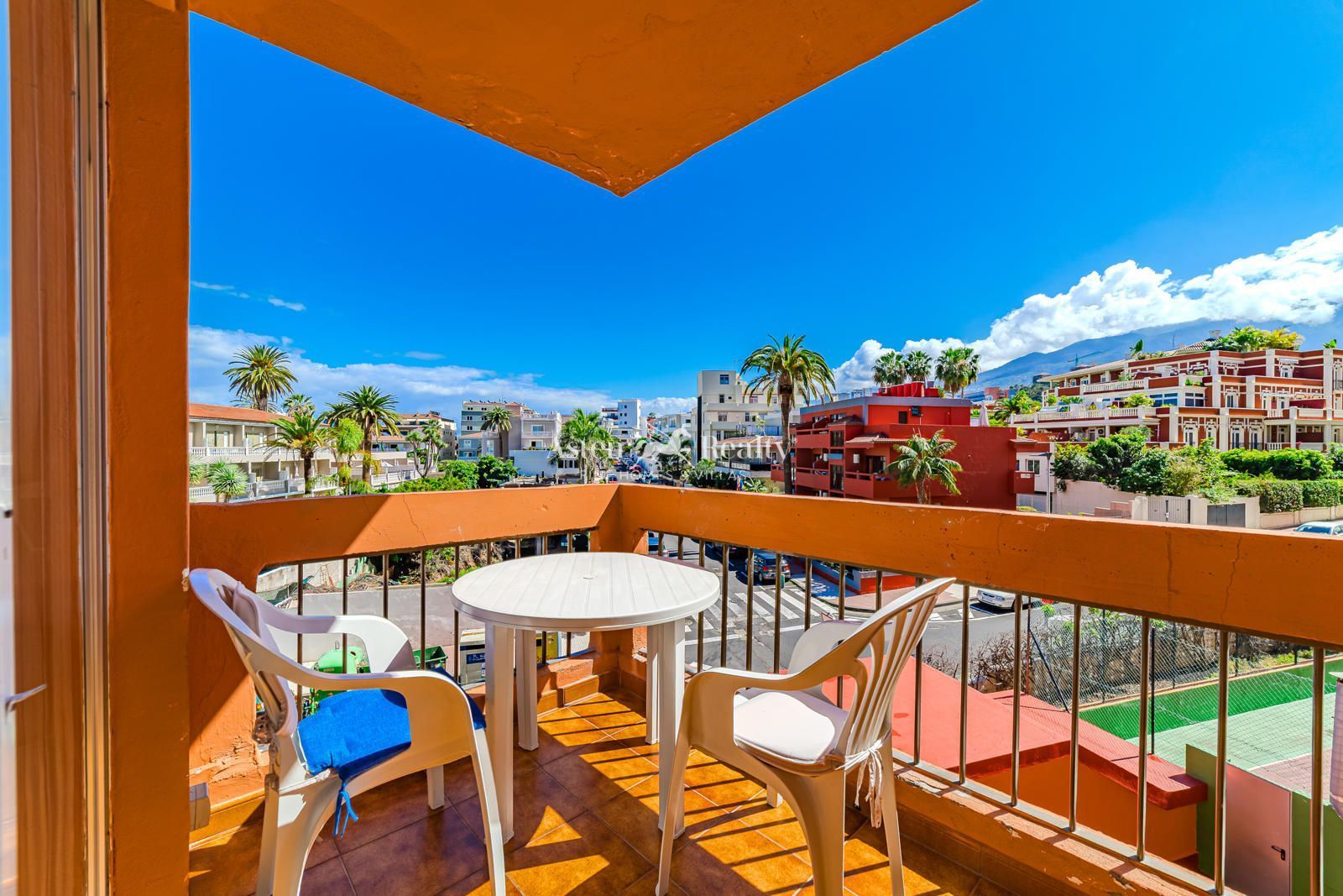 Exterior view of Flat for sale in Puerto de la Cruz  with Terrace, Swimming Pool and Furnished