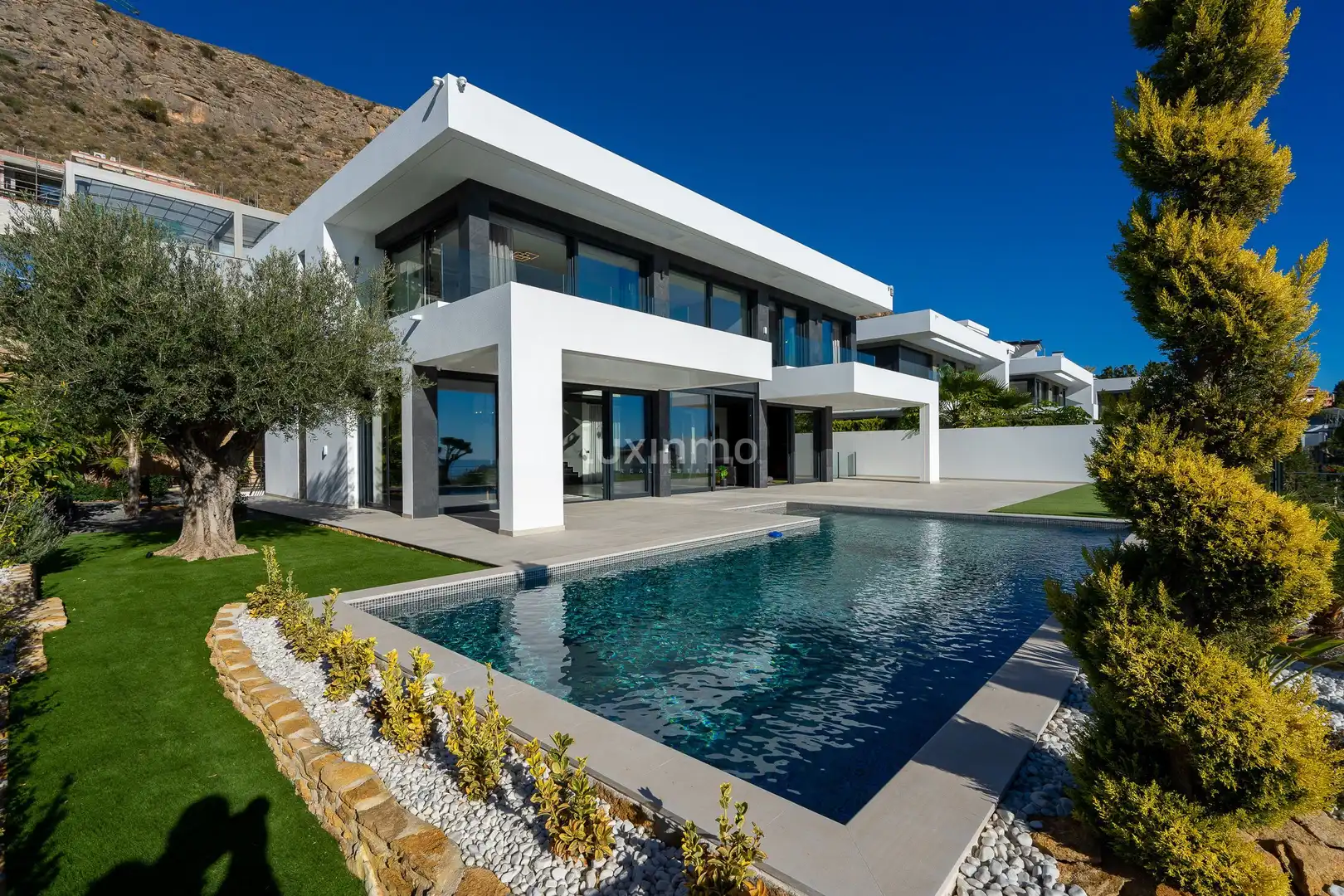 Villa avec piscine à vendre à Golf Bahía, imagen 3