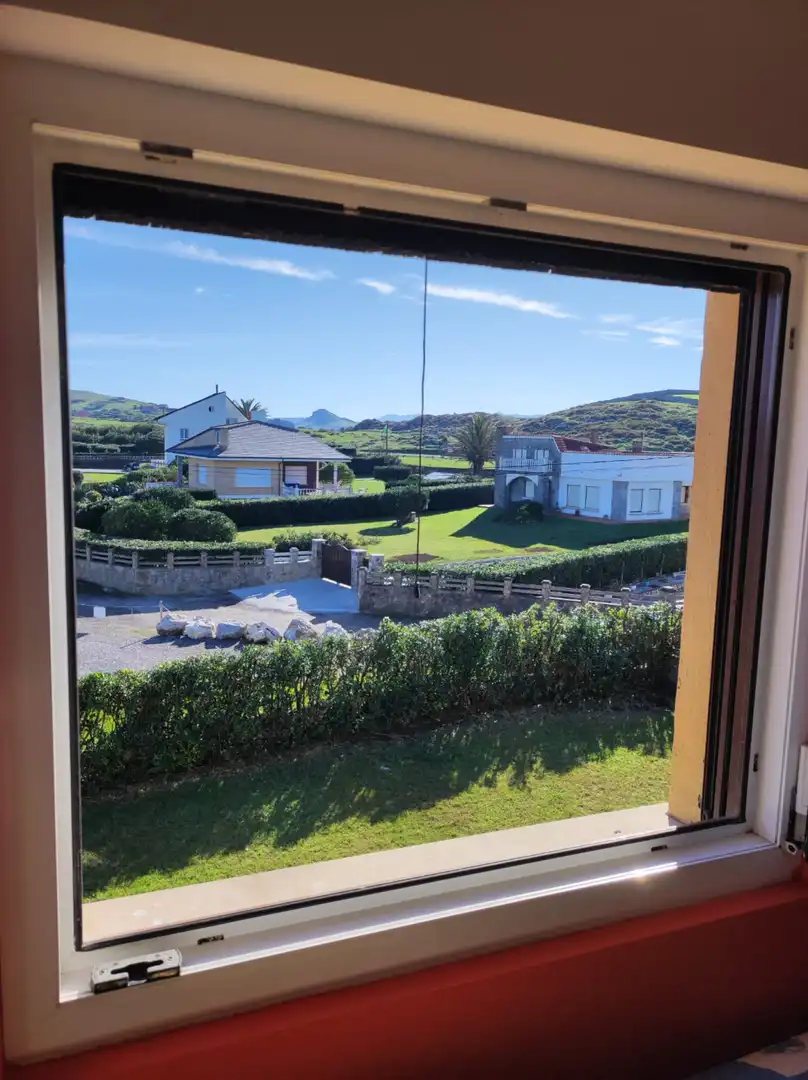Vista exterior de Casa o chalet de alquiler en Miengo con Calefacción, Jardín privado y Amueblado