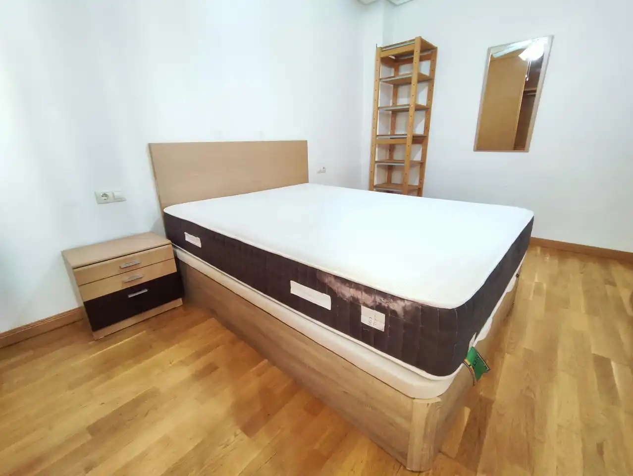 Schlafzimmer von Wohnung zur Miete in Albacete mit Klimaanlage, Heizung und Terrasse