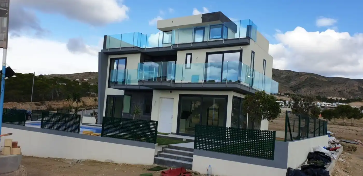 Chalet con piscina en venta en Balcón de Finestrat - Terra Marina, imagen 3