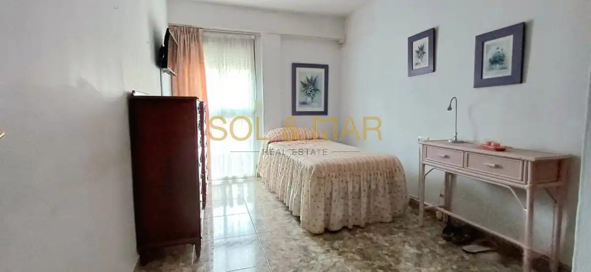Habitación de Piso en venta en Torremolinos con Aire acondicionado, Calefacción y Terraza