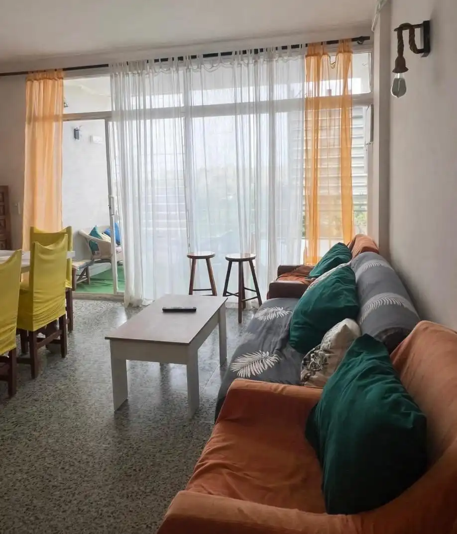 Wohnzimmer von Wohnung zum Verkauf in Roses mit Gemeinschaftspool