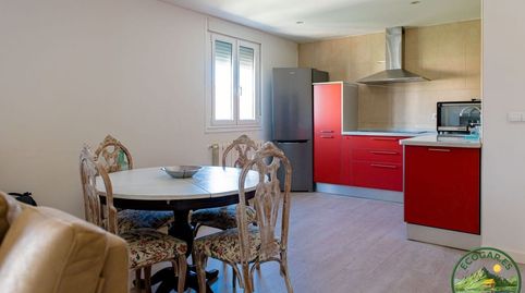 Foto 4 de Piso en venta en Cacabelos, León
