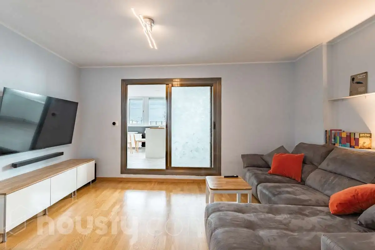 Sala d'estar de Pis en venda en L'Hospitalet de Llobregat amb Aire condicionat, Calefacció i Terrassa