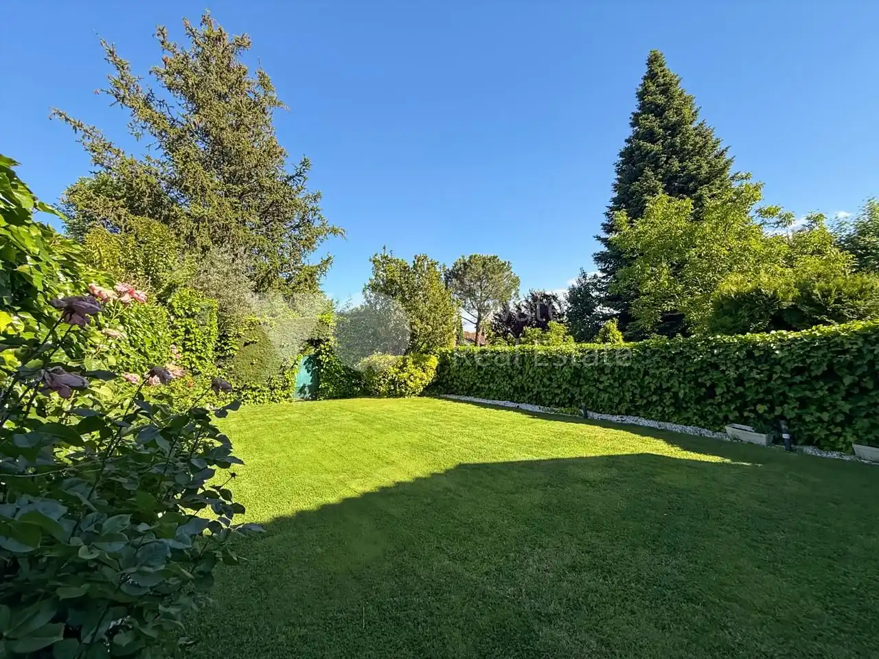 Jardín de Casa adosada en venta en Majadahonda con Aire acondicionado, Calefacción y Jardín privado