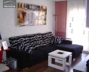 Living room of Flat for sale in  Albacete Capital  with Air Conditioner and Balcony