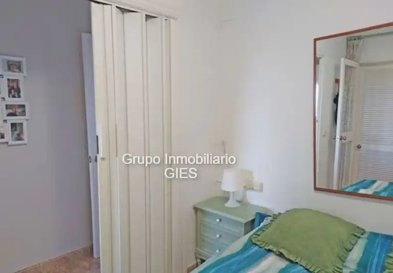Habitación de Apartamento en venta en Valencia con Aire acondicionado, Calefacción y Horno