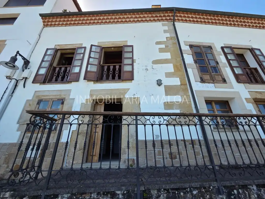 Vista exterior de Casa o chalet en venta en Colunga con Calefacción, Parquet y Terraza