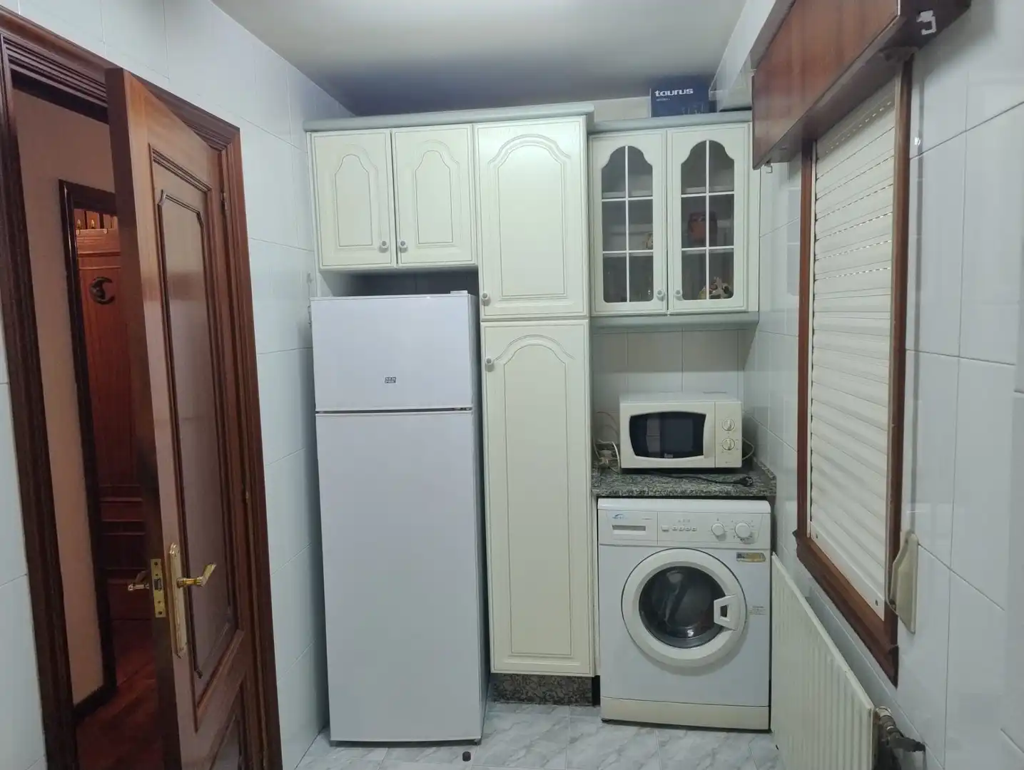 Kitchen of Flat for rent in Santiago de Compostela   with Heating, Furnished and Oven