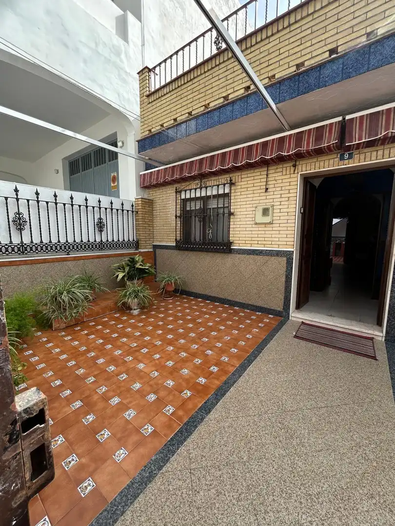 Vista exterior de Casa o chalet en venta en Utrera