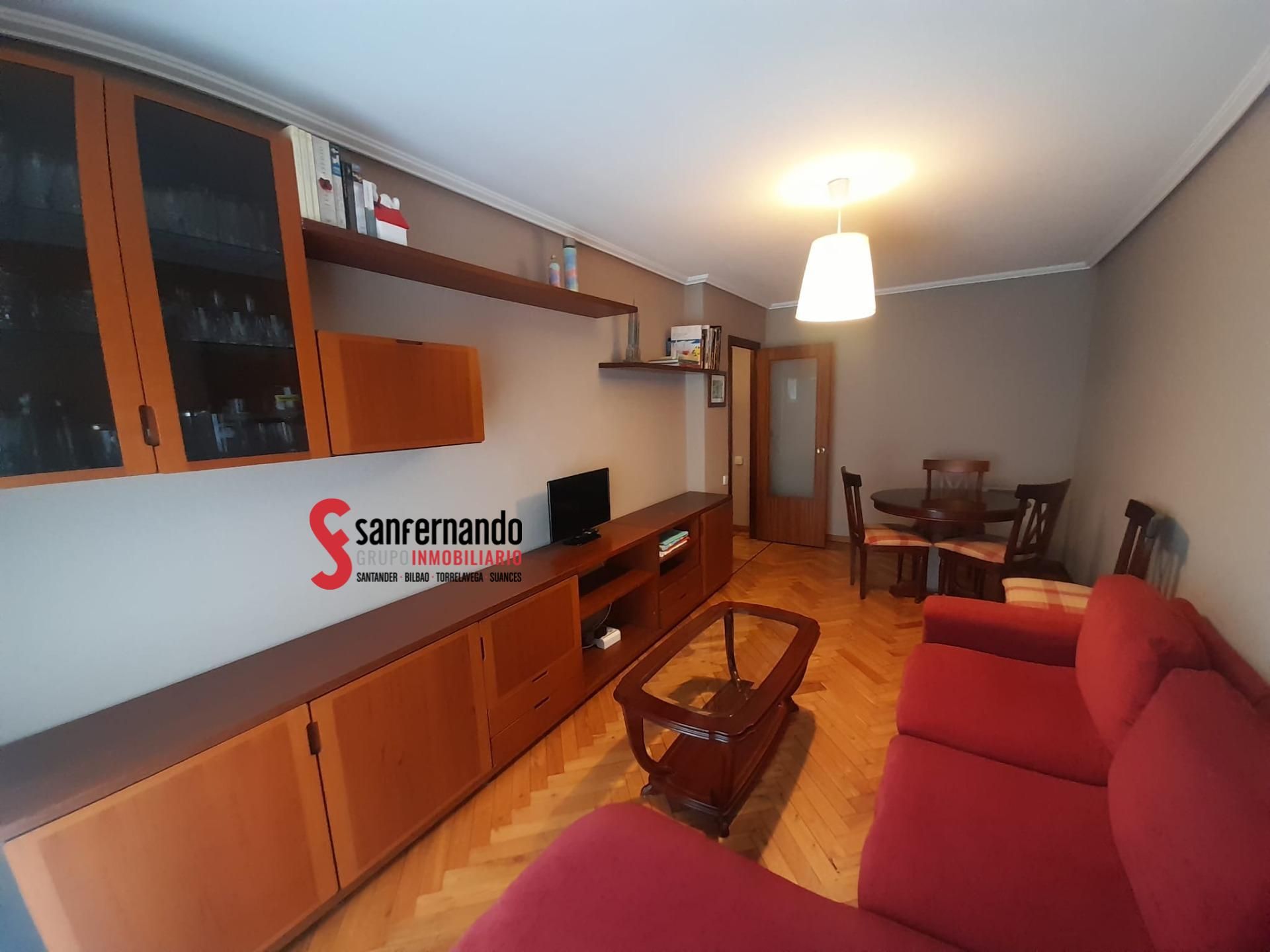 Sala d'estar de Pis de lloguer en Santander amb Calefacció