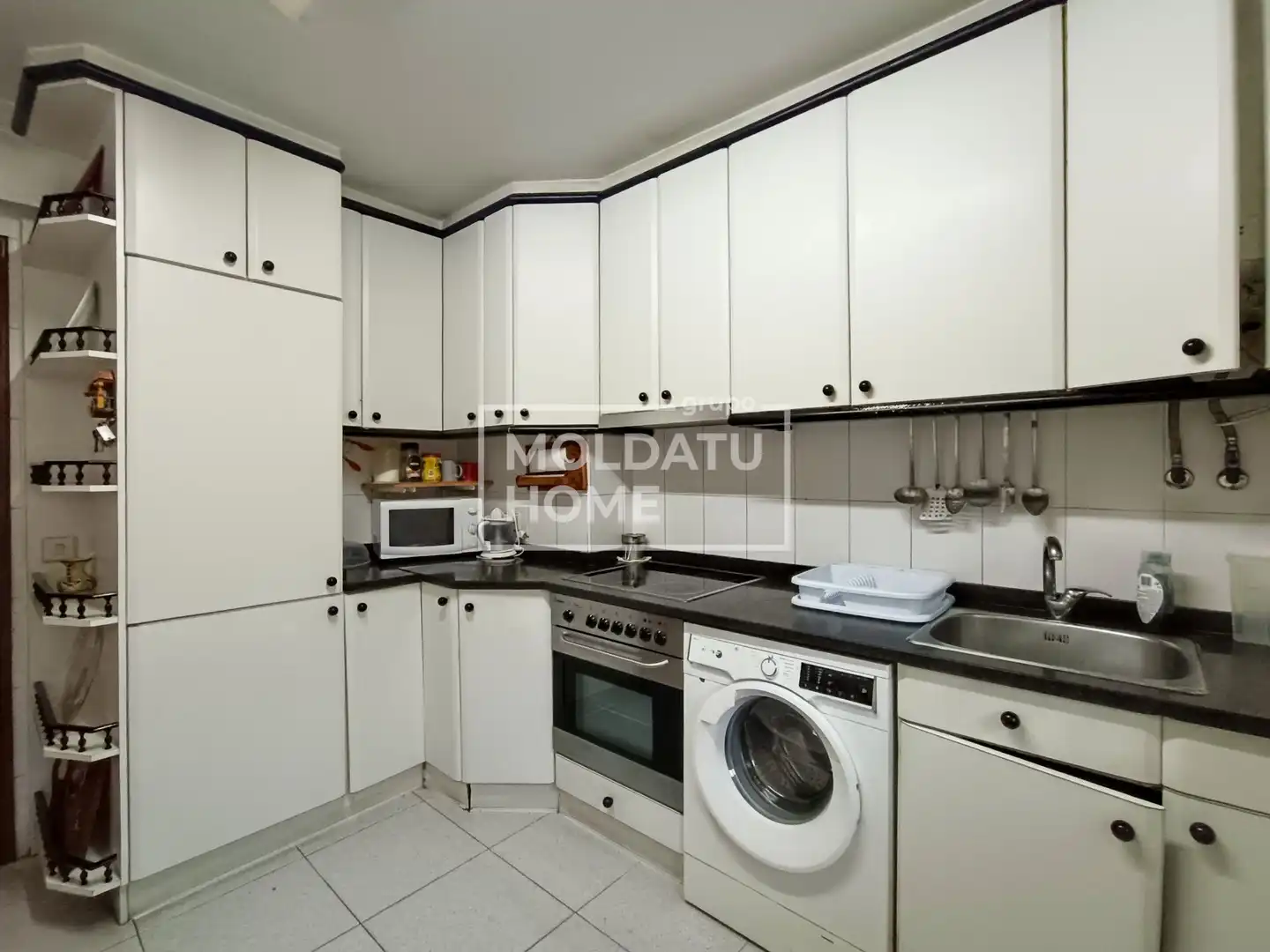 Kitchen of Flat for sale in Zumaia  with Heating and Storage room