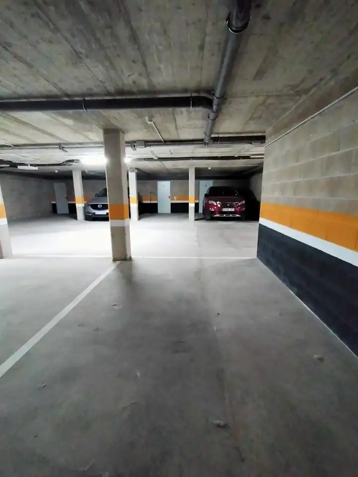 Parkplatz von Wohnung zum Verkauf in Zaragoza mit Klimaanlage, Heizung und Terrasse