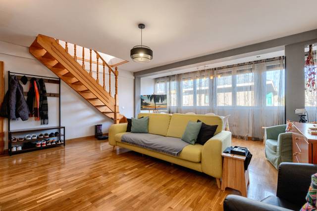 Dúplex en Venta en Calle del Río en Altos de Jarama