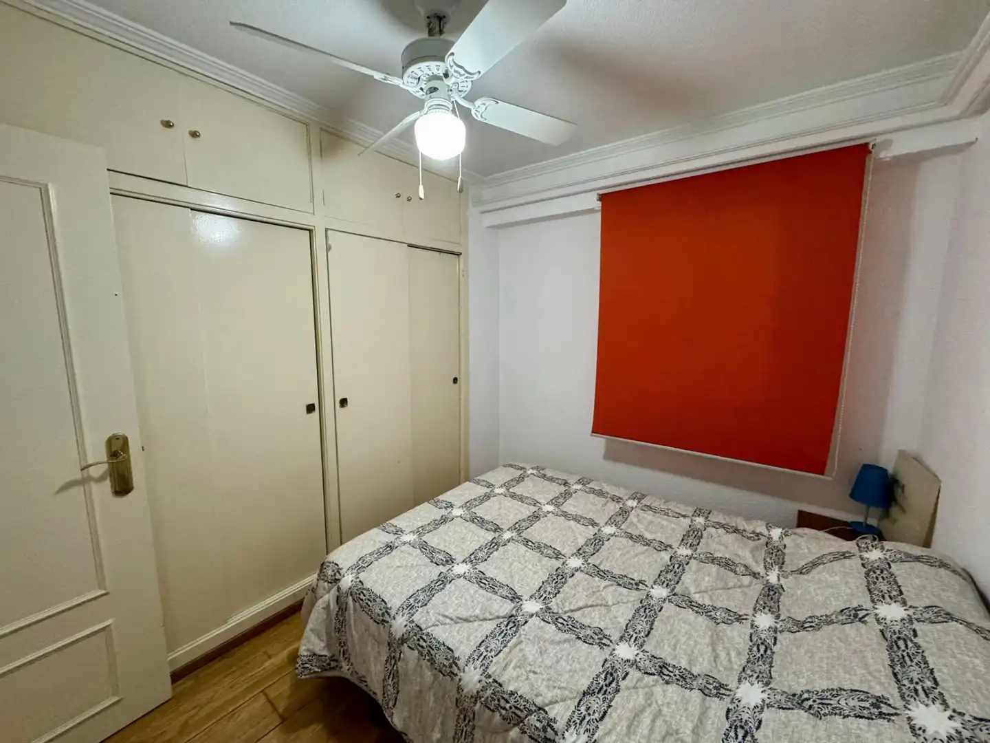Habitación de Piso de alquiler en Alicante / Alacant con Calefacción y Amueblado