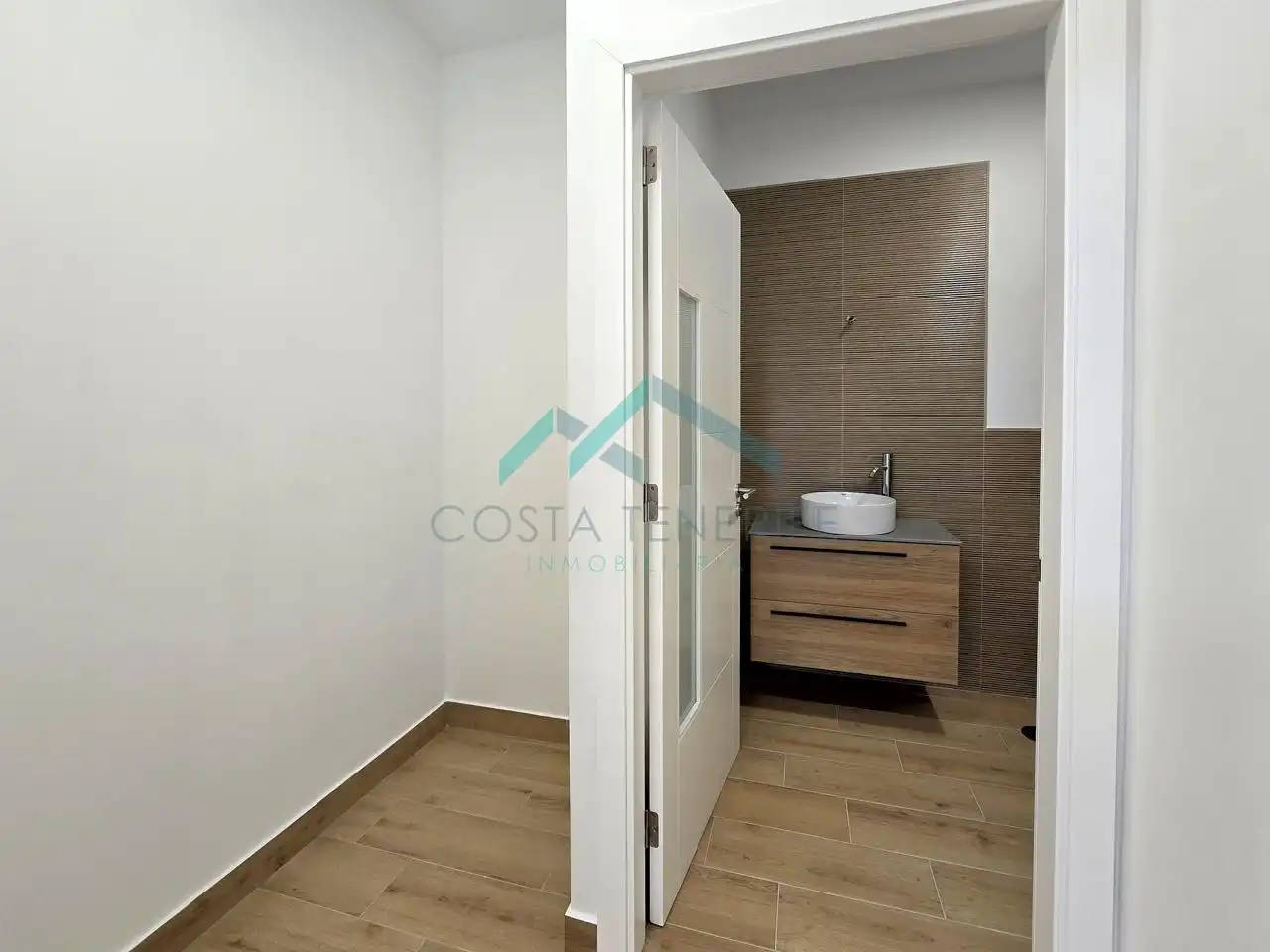 Bathroom of Ground floor for sale in Guía de Isora  with Terrace