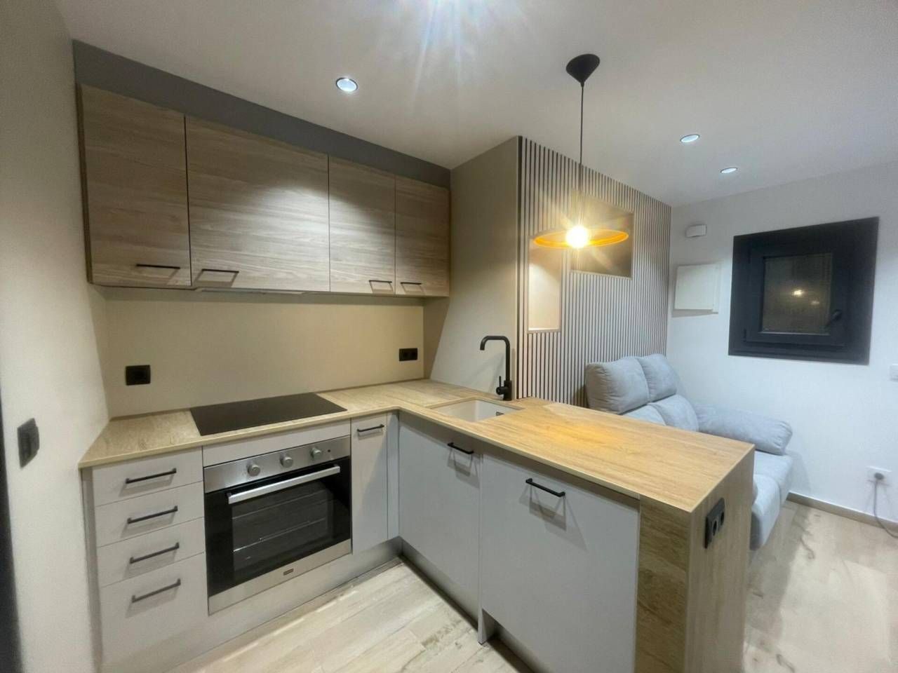 Cuina de Pis en venda en La Seu d'Urgell amb Terrassa i Balcó