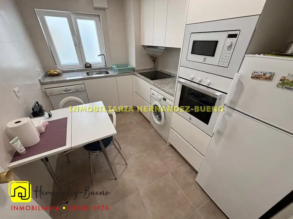 Cocina de Piso de alquiler en Salamanca con Calefacción, Amueblado y Balcón