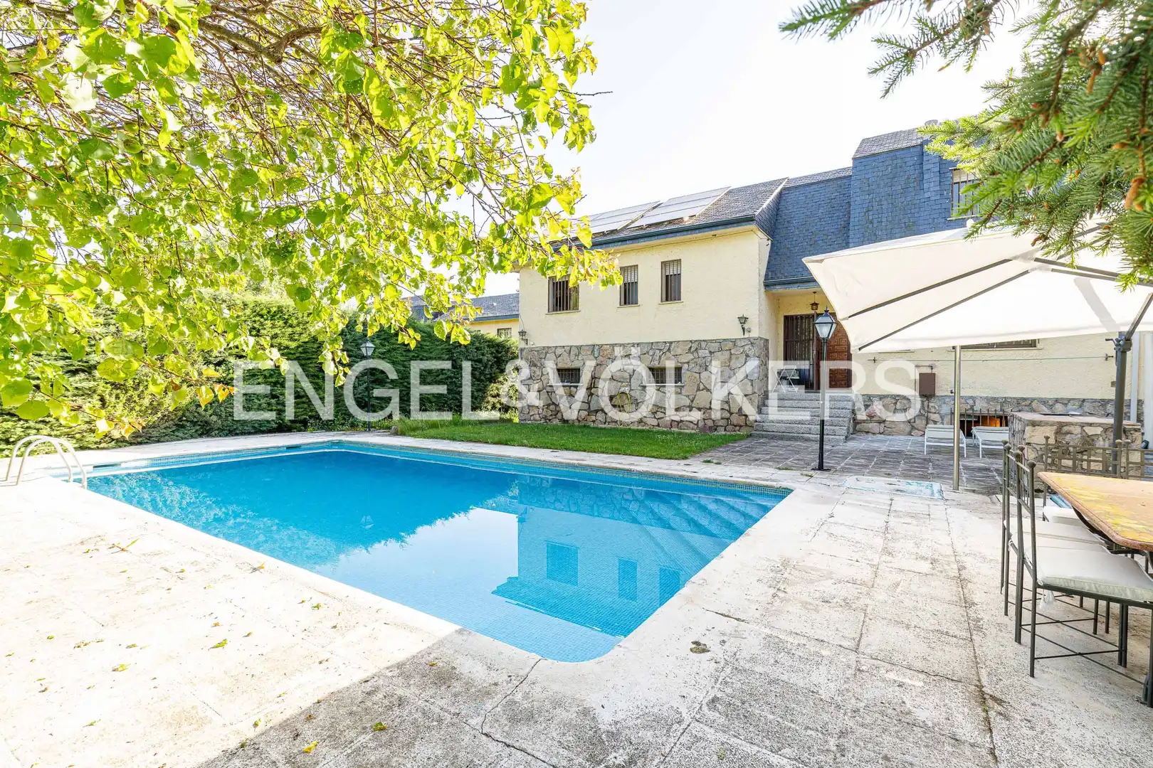 Swimming pool of Detached homes for sale in El Escorial  with Heating, Private garden and Terrace