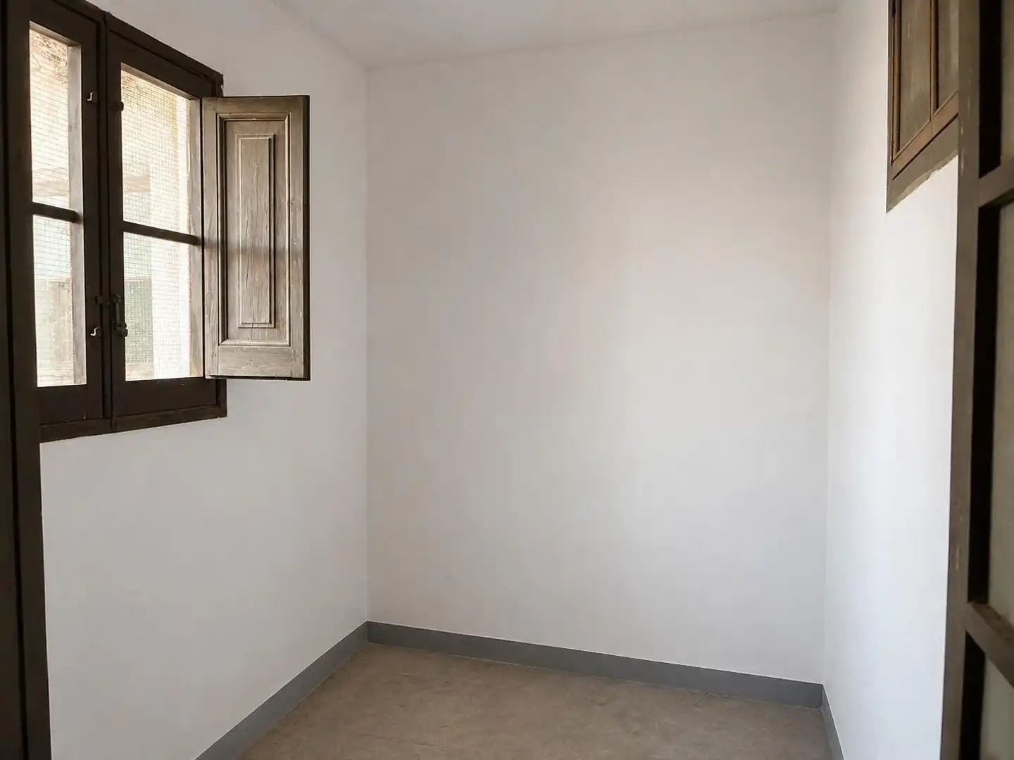 Bedroom of Buildings for sale in Figueres