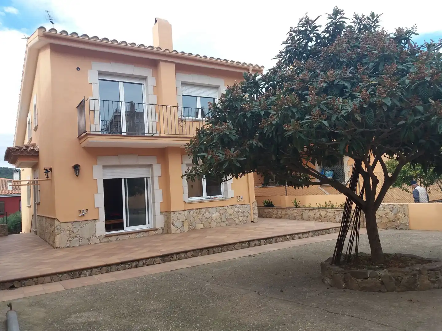 Vista exterior de Casa o chalet en venta en Mont-ras con Calefacción, Jardín privado y Terraza