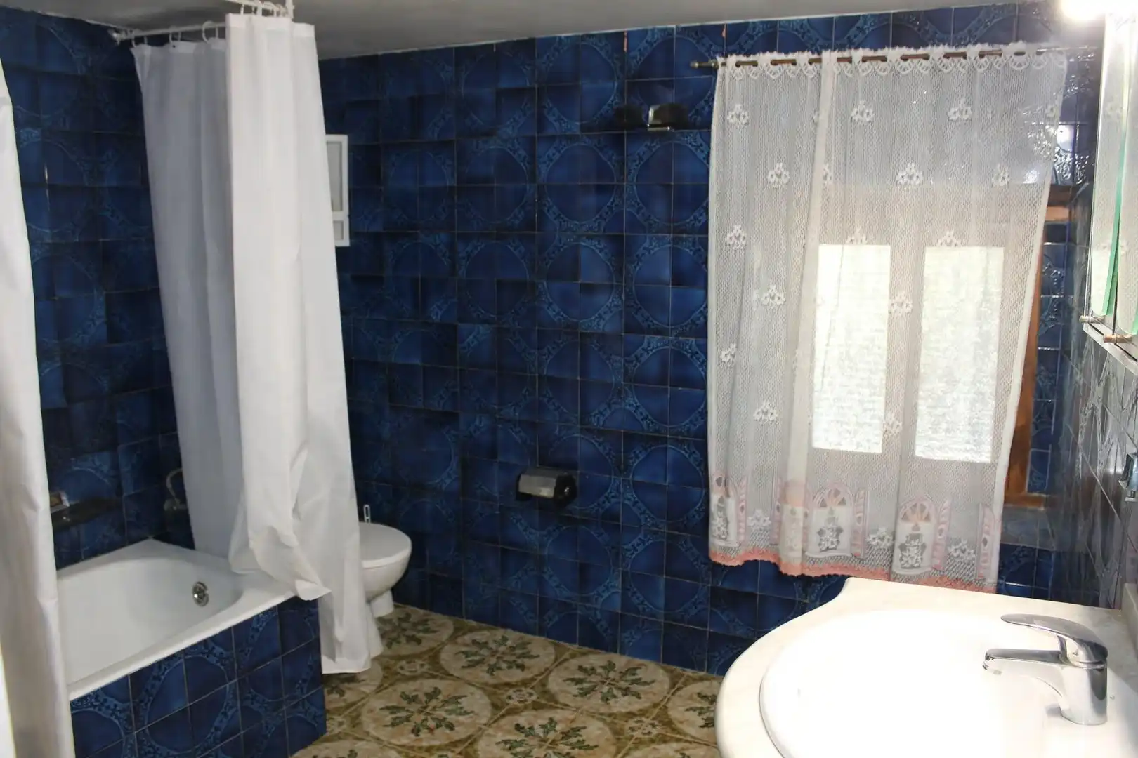 Bathroom of Houses for sale in Quesada, Jaén