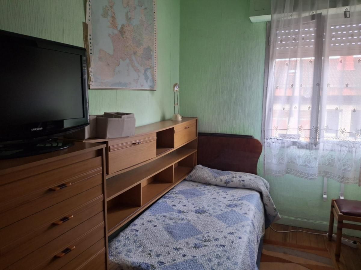 Dormitori de Apartament per a compartir en Bilbao  amb Calefacció, Moblat i Forn