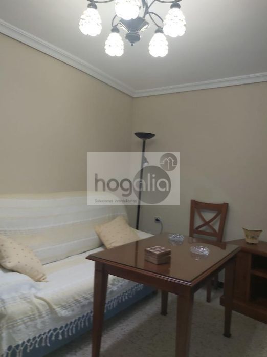 Dormitori de Planta baixa de lloguer en  Sevilla Capital amb Aire condicionat i Moblat