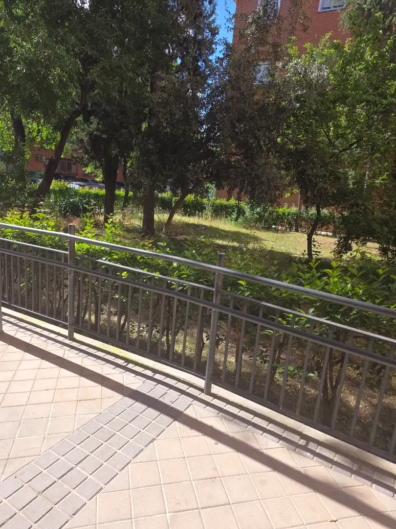 Jardín de Piso en venta en  Madrid Capital con Aire acondicionado, Calefacción y Terraza