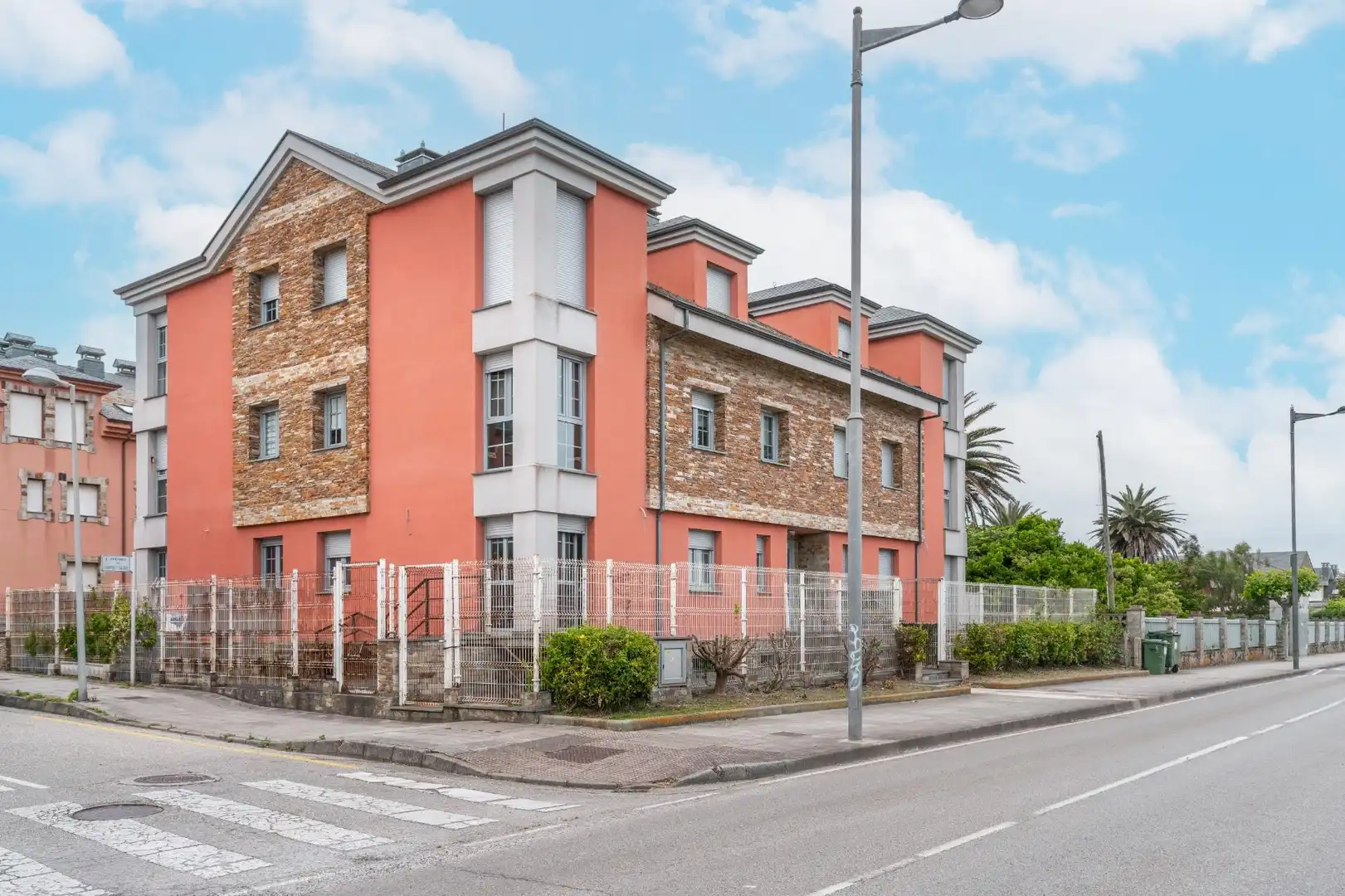 Vista exterior de Piso en venta en Tapia de Casariego con Calefacción y Amueblado