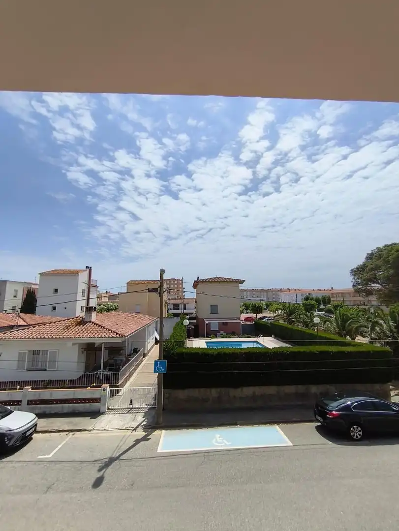 Vista exterior de Piso en venta en L'Estartit con Piscina comunitaria