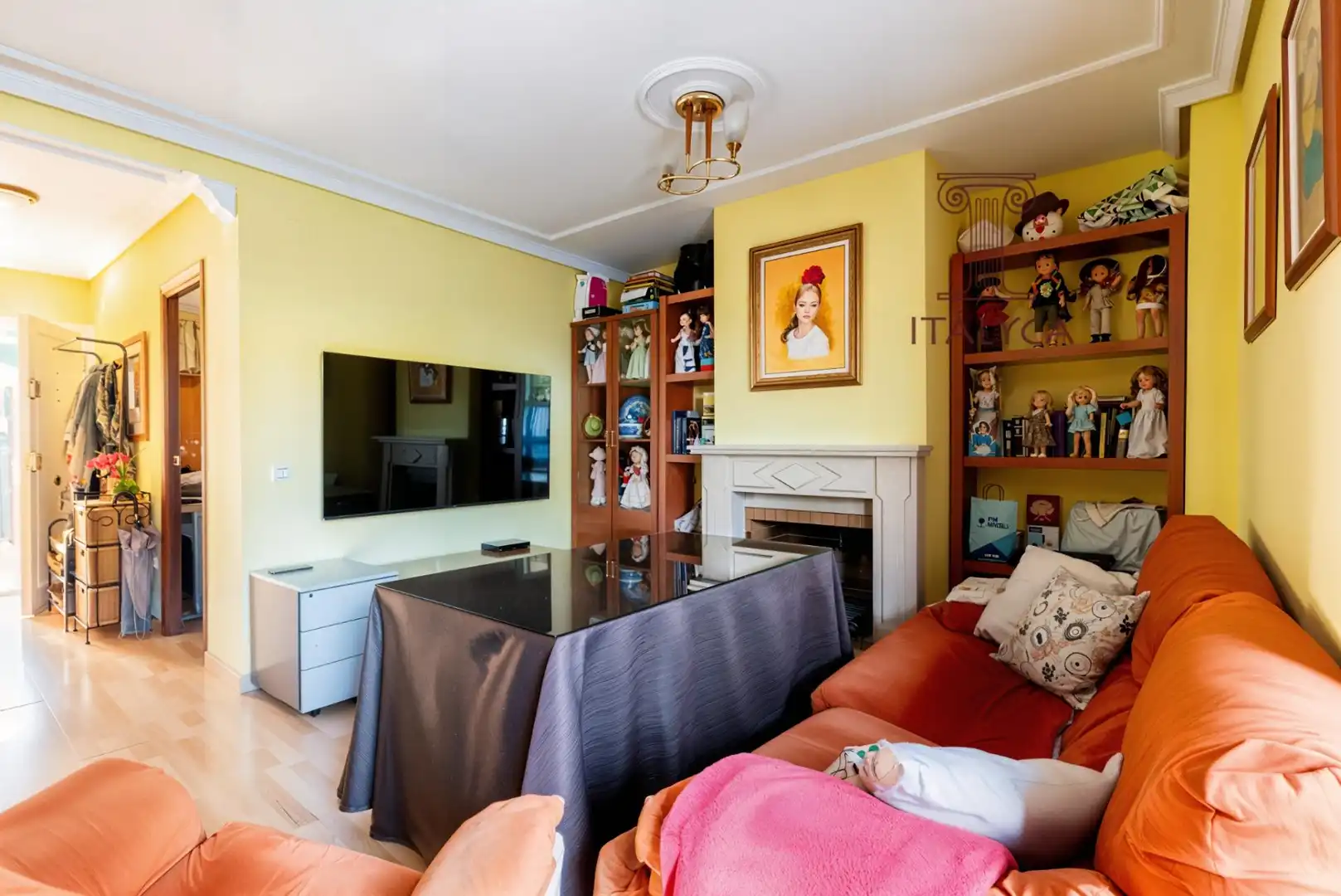 Sala de estar de Casa adosada en venta en Tomares con Aire acondicionado, Terraza y Trastero