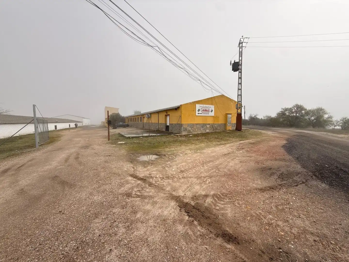 Vista exterior de Nave industrial en venta en Olías del Rey