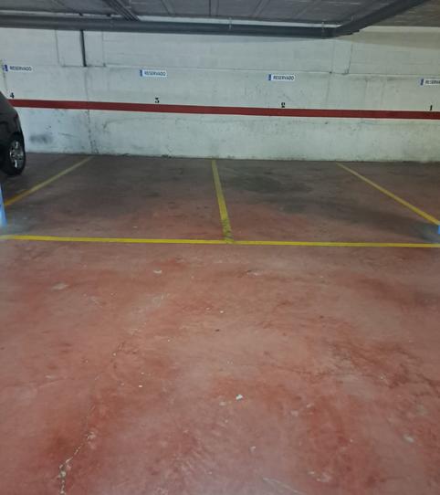 Photo 2 of Garage to rent in Avinguda Enric Valor, 3, El Castell, Burjassot