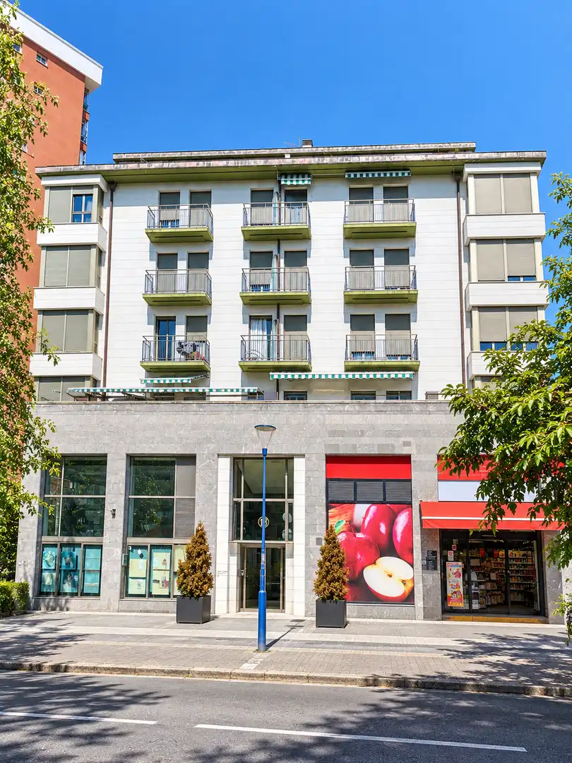 Vista exterior de Piso en venta en Errenteria con Calefacción, Terraza y Amueblado