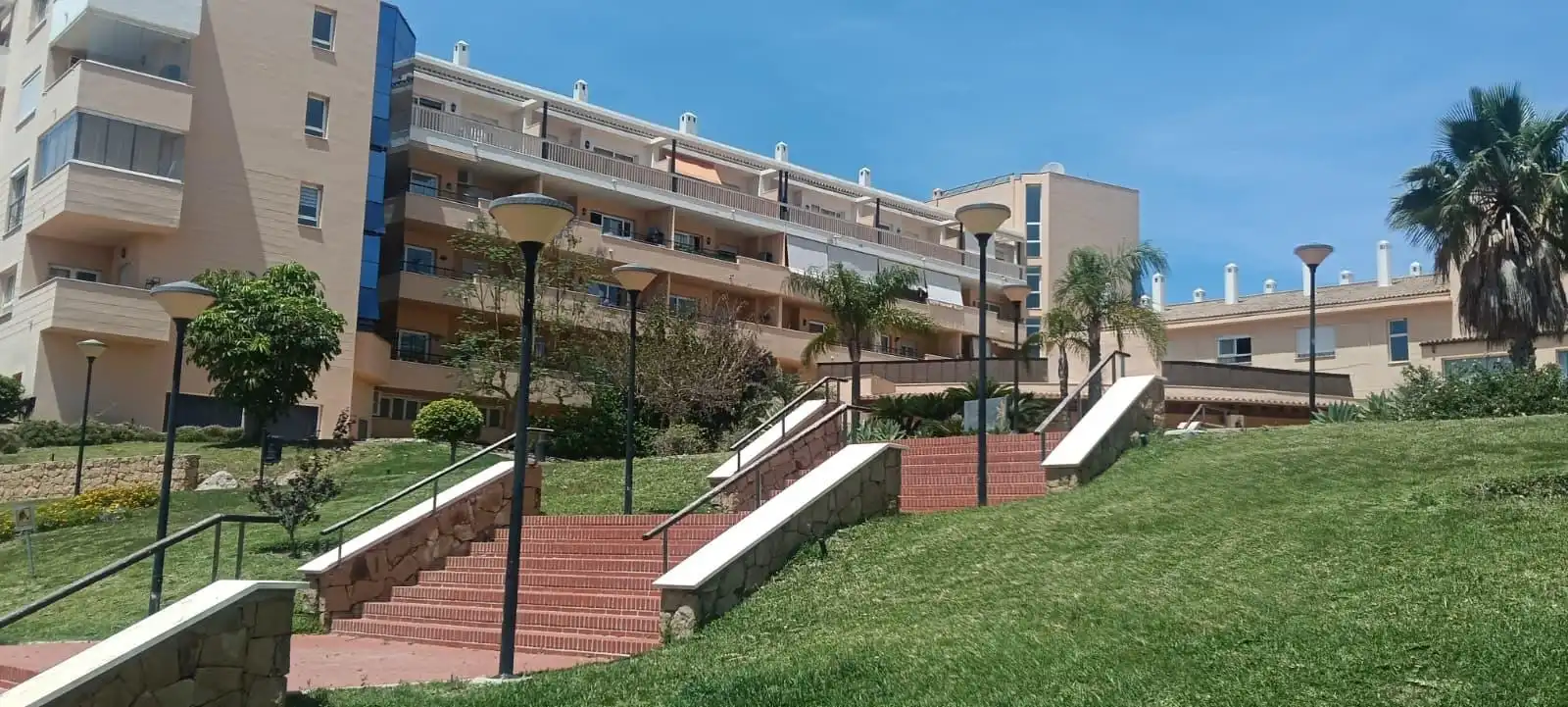 Exterior view of Office for rent in Alhaurín de la Torre  with Terrace