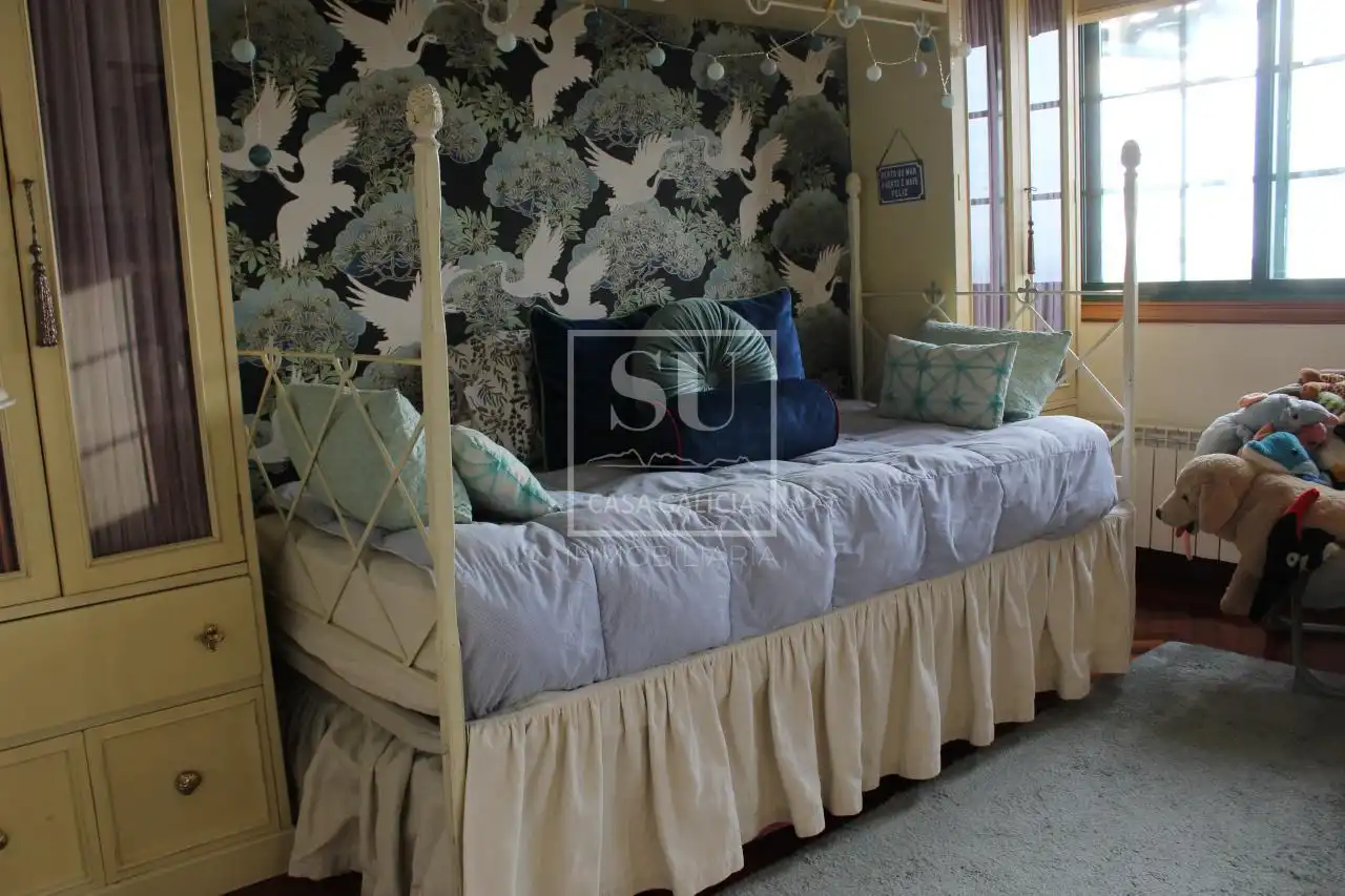 Habitación de Casa o chalet en venta en Vigo  con Calefacción, Jardín privado y Parquet