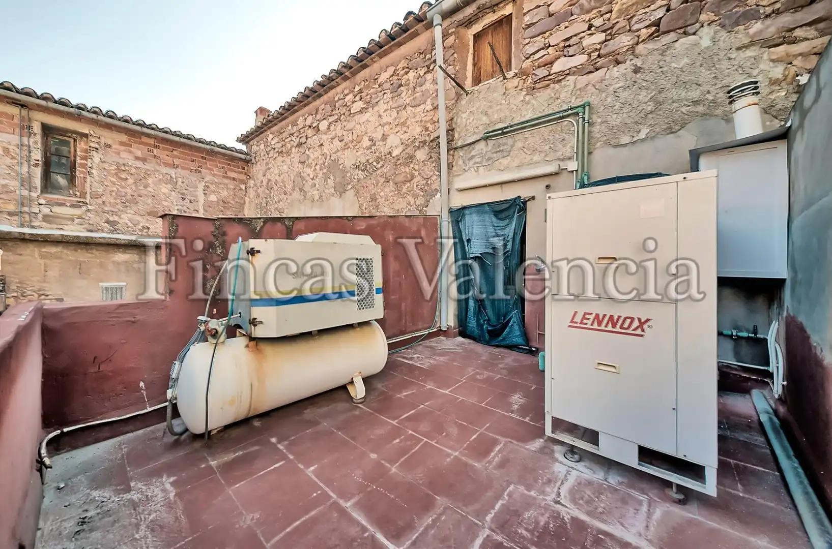 Country homes for sale in Calle SONEJA, Azuébar