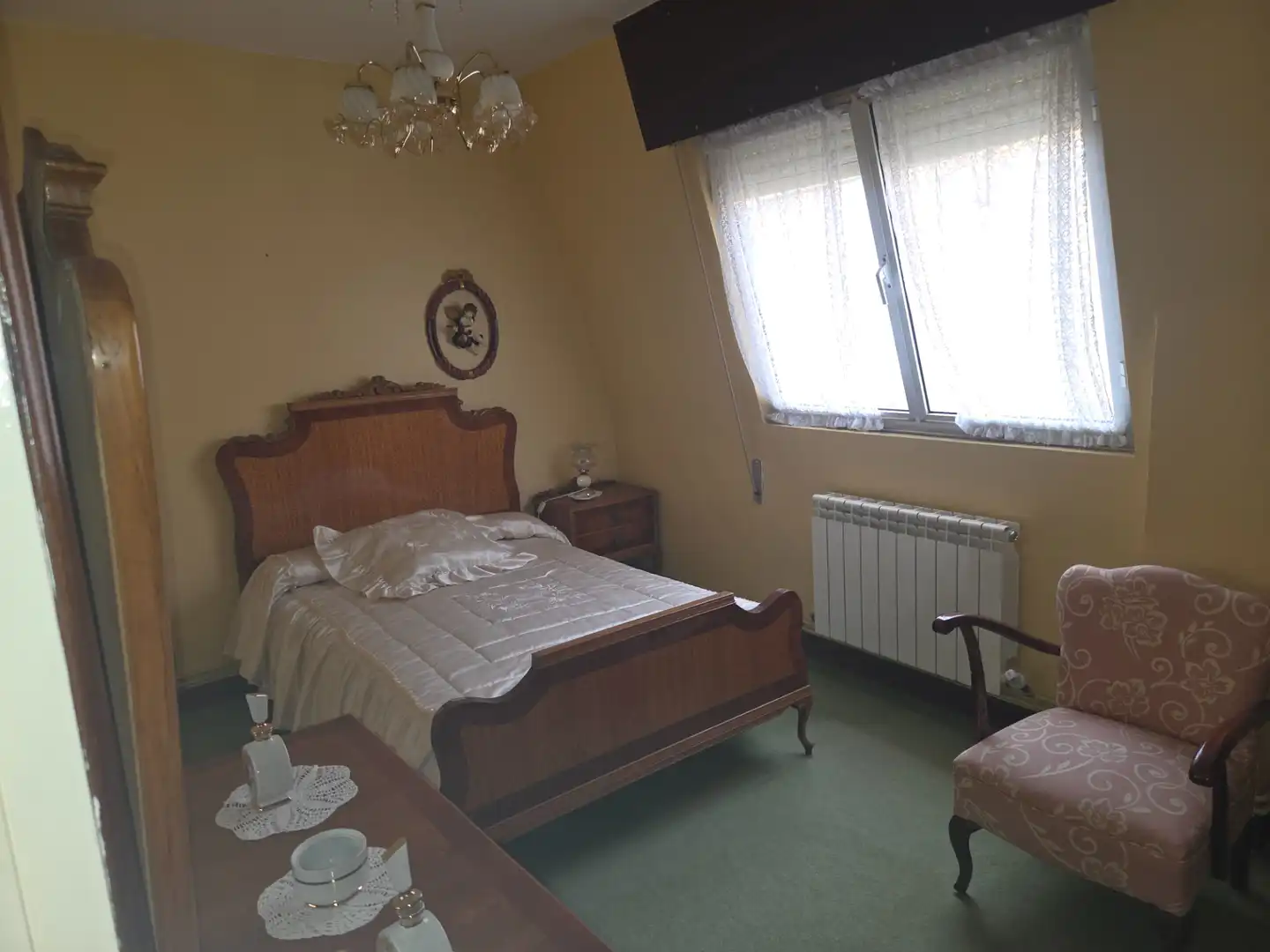 Bedroom of Houses for sale in Meneses de Campos  with Heating, Parquet flooring and Furnished