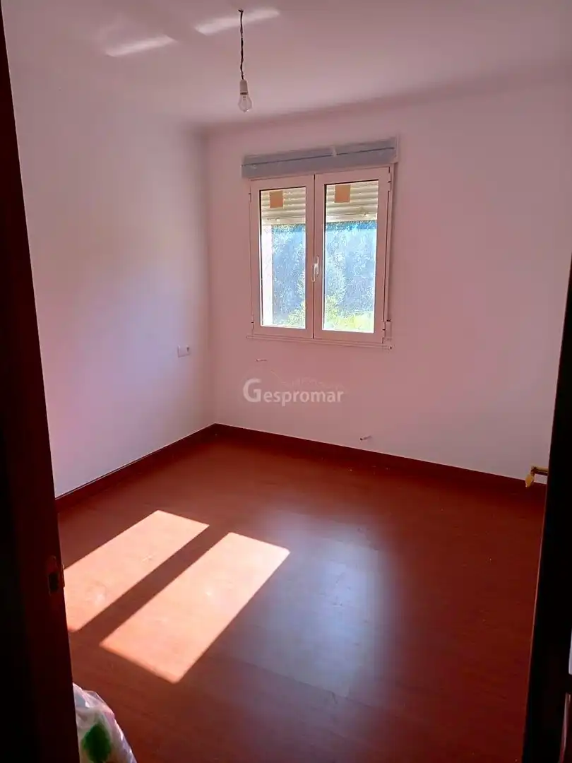 Bedroom of Houses for sale in Castro Caldelas  with Private garden, Parquet flooring and Terrace