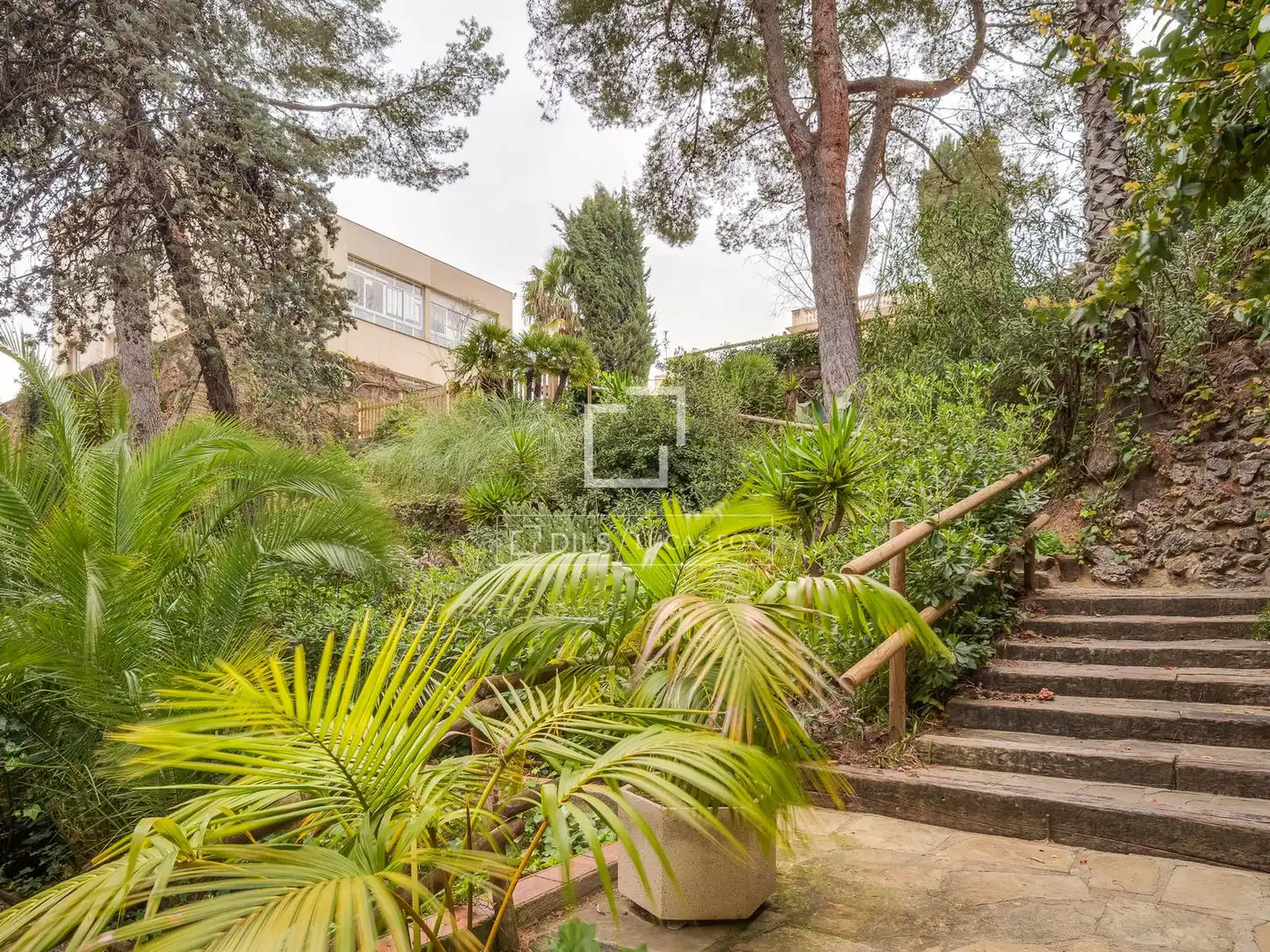 Jardín de Piso en venta en Barcelona con Aire acondicionado, Calefacción y Terraza