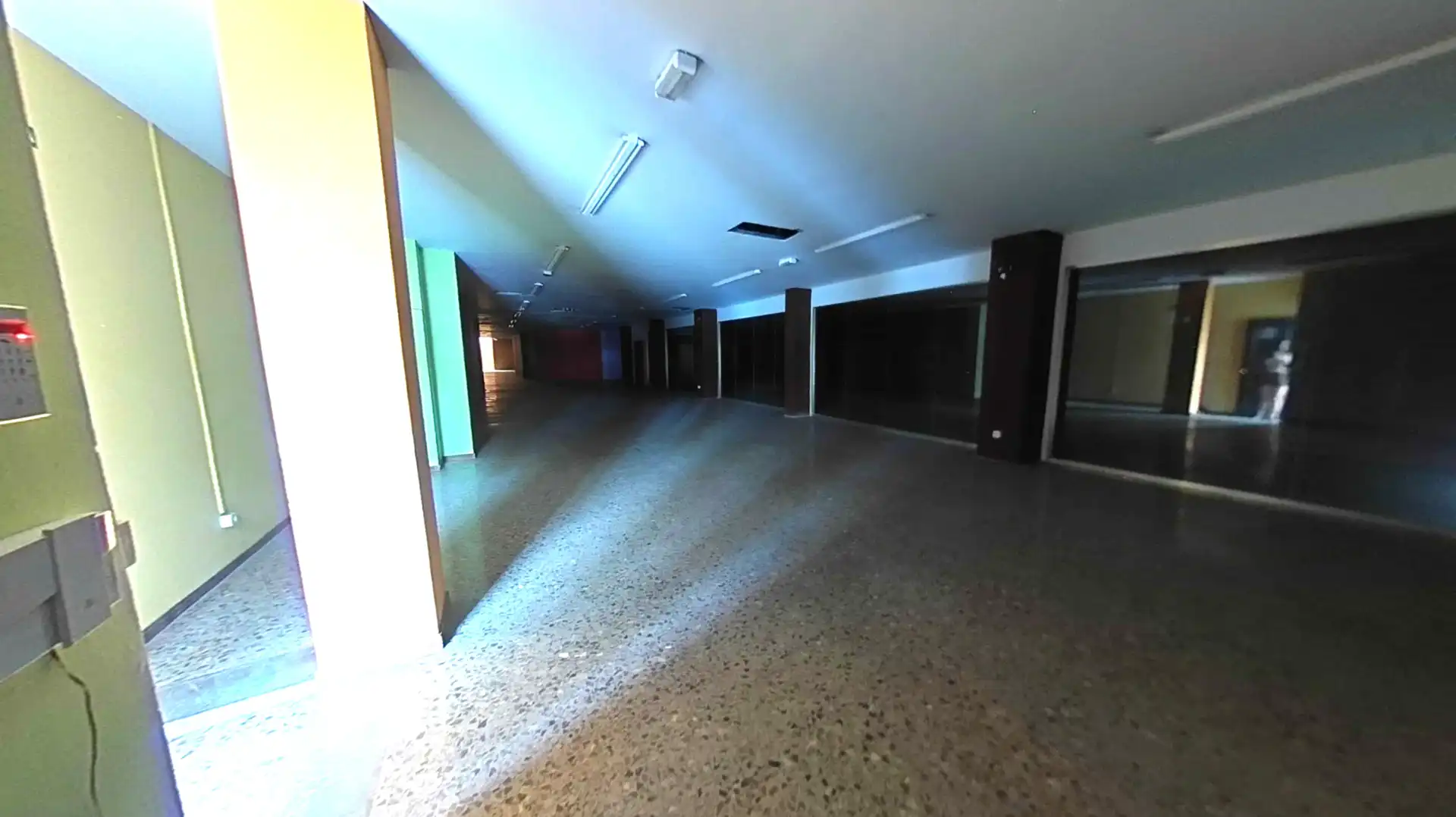 Nau industrial en venda en Viladecans