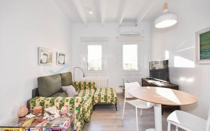 Sala d'estar de Pis en venda en  Barcelona Capital amb Aire condicionat, Terrassa i Balcó