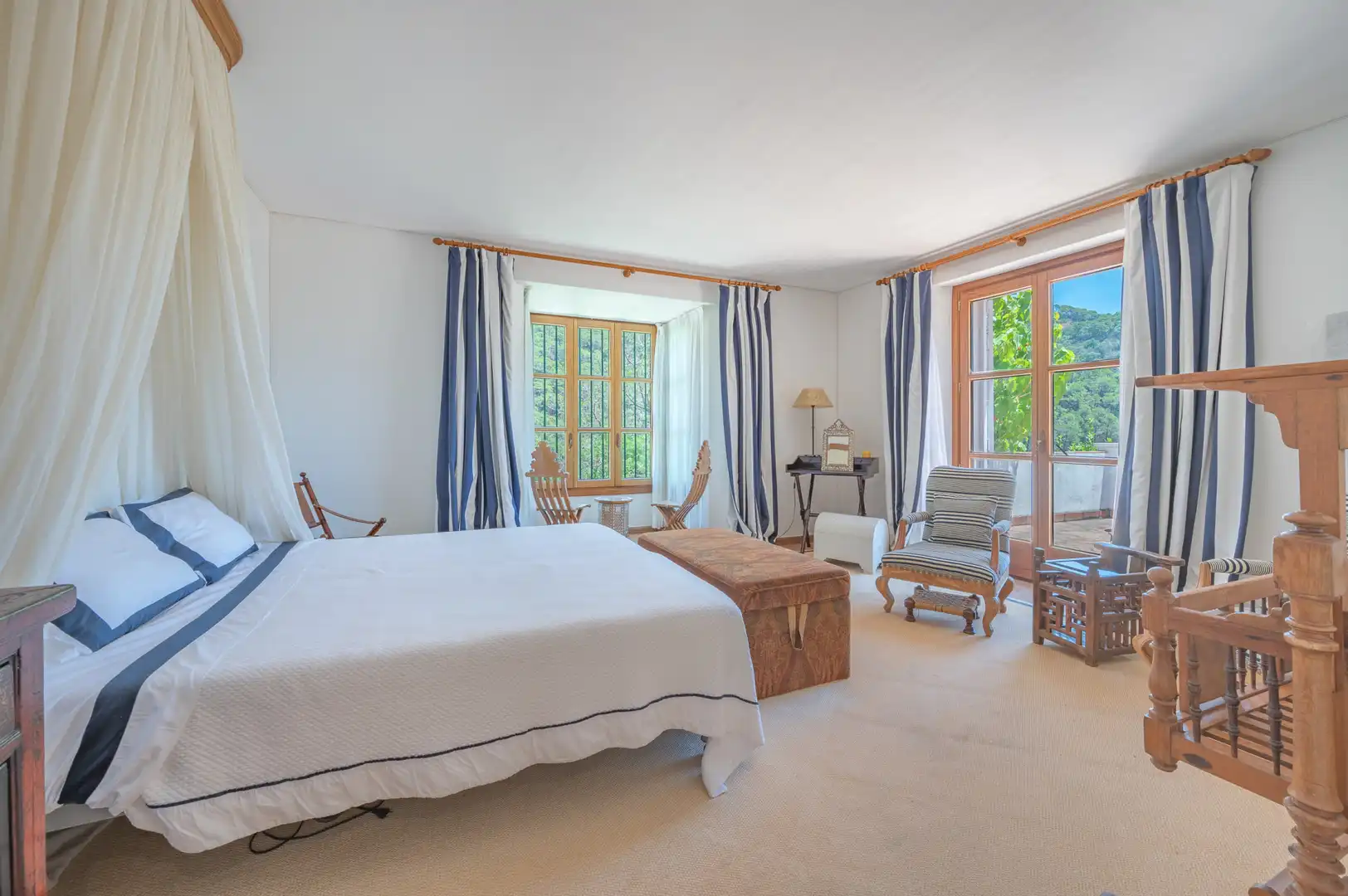 Dormitori de Casa o xalet en venda en Estepona amb Aire condicionat, Jardí privat i Terrassa