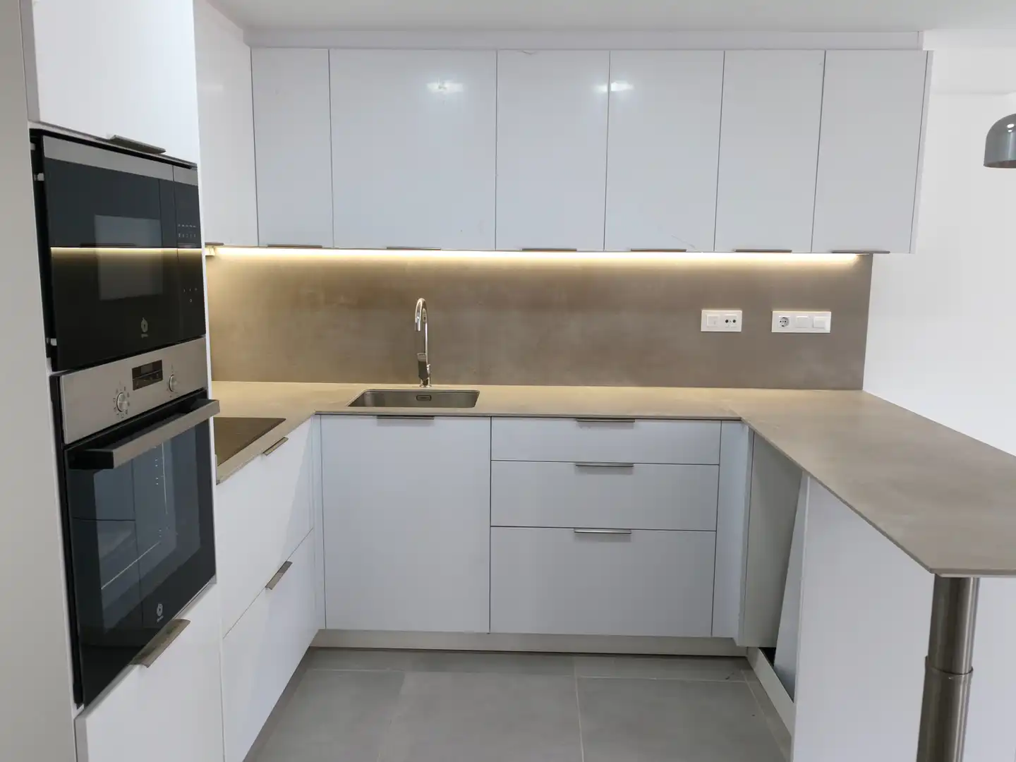 Cuina de Pis en venda en Girona amb Aire condicionat, Calefacció i Terrassa