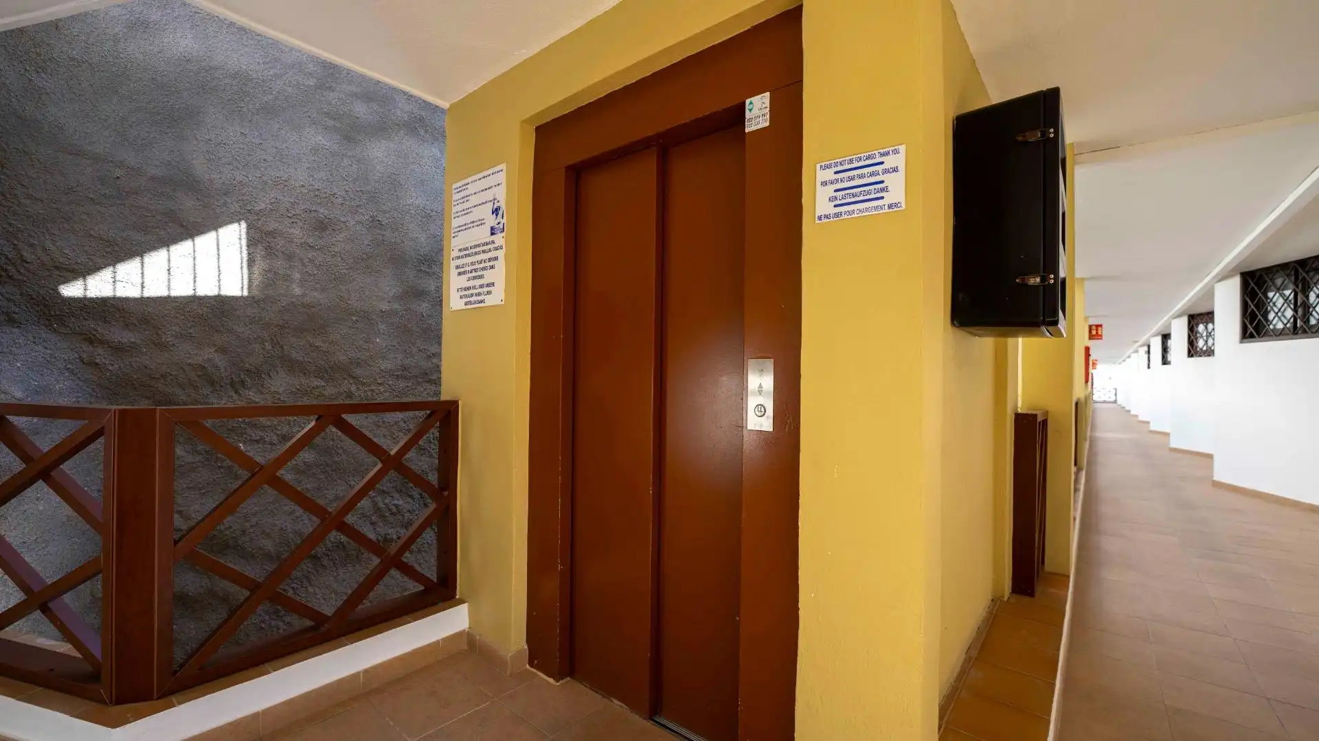Mini appartamento con terrazza in vendita a Avenida MARITIMA 25, imagen 27