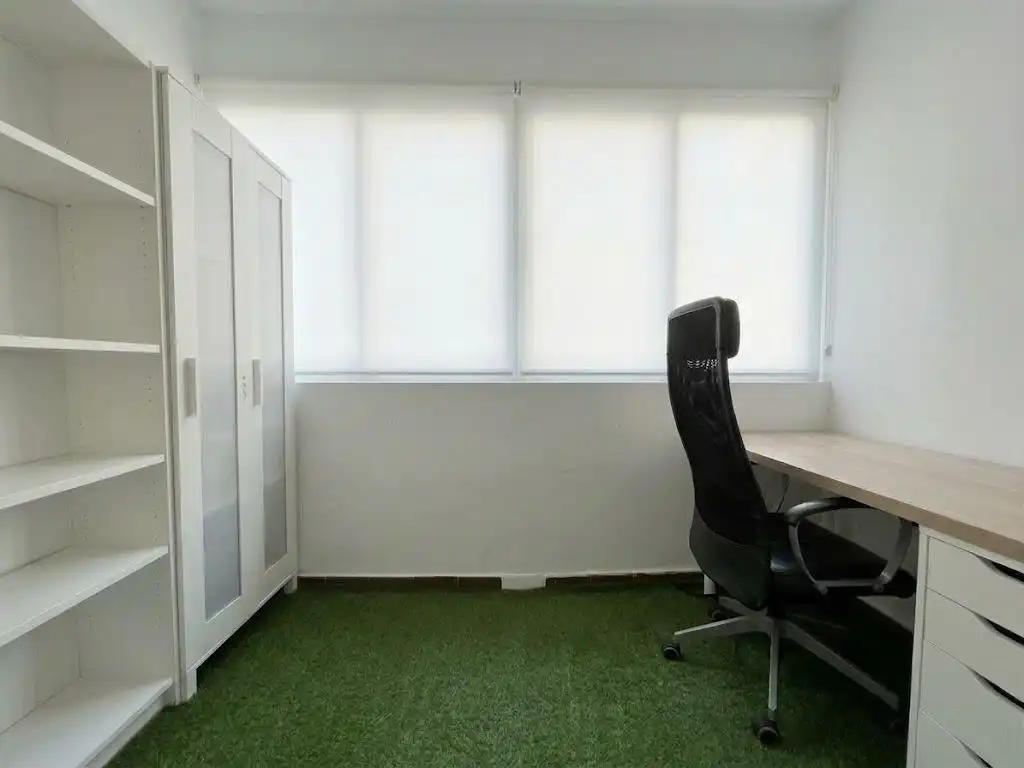 Flat for sale in Algeciras  with Air Conditioner and Balcony